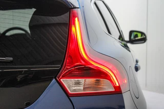 Volvo V40 Volvo V40 2.0 D3 Business Sport PANO| R DESIGN - afbeelding nr 9