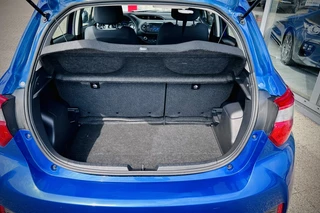 Toyota Yaris Toyota Yaris 1.5 Hyb. Active / CLIMA / CAMERA / CRUISE - afbeelding nr 11