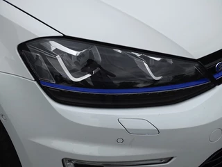 Volkswagen Golf Volkswagen Golf TSI GTE 245PK / GTI R Perf. ed. / LED - afbeelding nr 53
