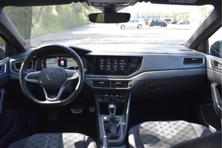 Volkswagen Polo | Nieuwstaat | Open dak | Virtual cockpit | Camera | Keyless | Carplay | Stoelverw | IQ Light - afbeelding nr 14