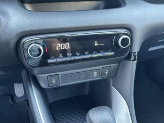 Toyota Yaris Toyota Yaris 1.5 Hybrid Dynamic | Keyless | LED | Stoelverw. - afbeelding nr 14
