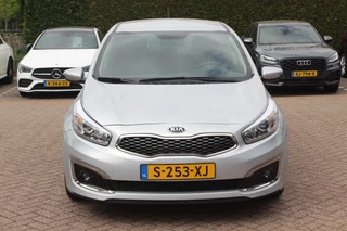 Kia cee'd Kia cee'd 1.6 GDI ComfortLine / Bluetooth  / Radio / Cruise Control / Airco - afbeelding nr 8