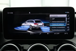 Mercedes-Benz C-Klasse Mercedes-Benz C-klasse 300e AMG Night | Head-Up | Adaptive cruise |  Stoelverwarming | 360 camera | Carplay | Keyless | Matrix LED | Trekhaak | Park Assist | Navigatie - afbeelding nr 30