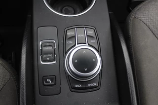 BMW i3 BMW i3 Basis 120Ah 42 kWh / Camera / Navigatie / 19'' / Harman Kardon / Stoelverwarming / Cruise Control / Warmtepomp / Getint glas - afbeelding nr 26