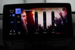Volkswagen ID.3 Volkswagen ID.3 First Plus 58 kWh | Stoel & stuurverwarming |  Adaptive cruise | Matrix LED | Carplay | Keyless | Navigatie | Camera | Navigatie - afbeelding nr 24