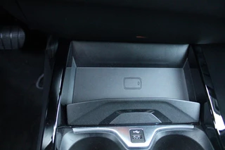 BMW 1 Serie BMW 1-serie 118i 140PK AUTOMAAT EXECUTIVE EDITION | PANORAMISCH SCHUIF/KANTELKDAK | AFNEEMBARE TREKHAAK | DRAADLOZE TELEFOONLADER | DRAADLOZE APPLE CARPLAY/ANDROID AUTO | NAVIGATIE | ACHTERUITRIJ CAMERA | PARKEERSENSOREN VOOR EN ACHTER | CRUISE CONTROL | FULL LED KOPLAMPEN | CLIMATE CONTROL | ALL SEASON BANDEN | 17