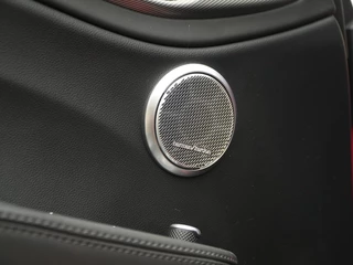 Alfa Romeo Giulia Alfa Romeo Giulia 2.0 Turbo 280 PK Competizione Q4 AWD | Harman | Veloce | 19