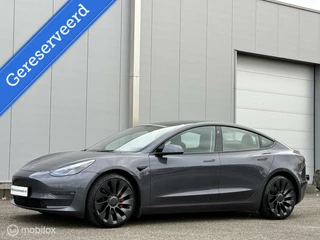 Tesla Model 3 - 83214279-0