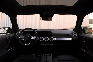 Mercedes-Benz EQB Mercedes-Benz EQB 350 4MATIC 7p AMG Line Night, Pano, Head-up - afbeelding nr 8