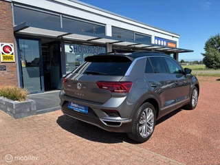 Volkswagen T-Roc Volkswagen T-Roc 1.5 TSI Sport | Pano | Trekhaak | Stoelverwarm - afbeelding nr 4