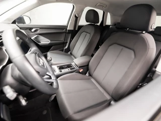 Audi Q3 Audi Q3 35 TFSI Sport 150Pk (NIEUW MODEL, VIRTUAL COCKPIT, GROOT NAVI, CLIMATE, STOELVERWARMING, KEYLESS, SPORTSTOELEN, CRUISE, PARKEERSENSOREN, ELEK ACHTERKLEP, MATRIX LED KOPLAMPEN, NIEUWSTAAT) - afbeelding nr 14