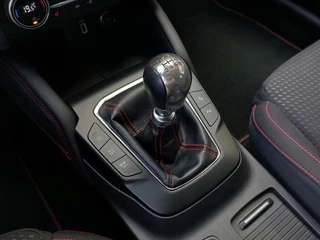 Ford Focus 1.0 EcoBoost 125pk ST-Line Business | Origineel NL | Navi | B&O Sound | Clima | Adap.Cruise | Led Koplampen | Keyless Entry | Pdc V+A+Assist+Camera | Privacy Glass | 18''lm | Trekhaak - afbeelding nr 19