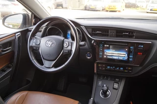 Toyota Auris Toyota Auris Touring Sports 1.8 Hybrid Pro Executive -LEER-PANO- - afbeelding nr 10