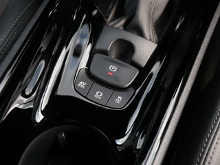 Toyota C-HR Toyota C-HR 2.0 Hybrid Dynamic I Camera I Dodehoekdetectie - afbeelding nr 13