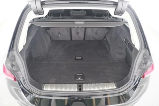 BMW 3 Serie BMW 3-serie Touring 320i 184PK Automaat Executive Ed. leer|led|cam|dab|ecc|lmv17 - afbeelding nr 21