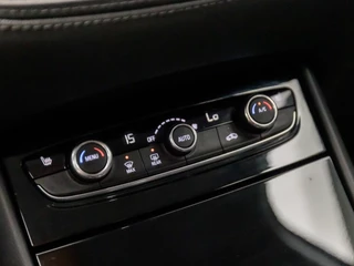 Opel Grandland X Opel Grandland X 1.2 Turbo Business+ (APPLE CARPLAY, GROOT NAVI, STUUR/STOELVERWARMING, LEDER, SPORTSTOELEN, GETINT GLAS, DAB+, LANE ASSIST, NIEUWE APK, NIEUWSTAAT) - afbeelding nr 9