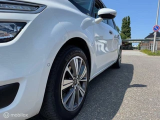 Citroën Grand C4 Picasso C4 Grand Picasso 1.6 Turbo165 pk 7 personen Business Navigatie , Camera , Trekhaak 1.500 trekgewicht  , Panorama dak , Climate & Cruise controle , Verwarmde voorstoelen , Keyless ,  Priveglas , Onderhouden door Citroen dealerr - afbeelding nr 11