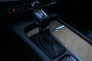 Volvo V90 Volvo V90 2.0 T4 Inscription 210pk | Lederen dashboard | Trekhaak - afbeelding nr 30