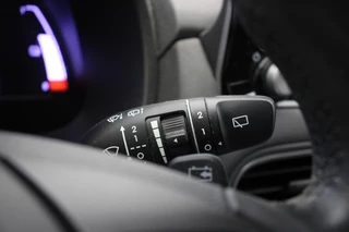 Hyundai Kona Hyundai Kona Electric Comfort 64 kWh - Carplay, Camera, Cruise, Trekhaak - afbeelding nr 17
