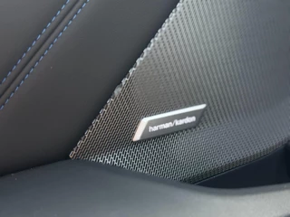 BMW 1 Serie BMW 1-serie 120 | M-Sport Pro | Aero Pakket | Harman/Kardon | Head-Up Display | Pano| Trekhaak | Shadow Line | Cruise Control - afbeelding nr 10