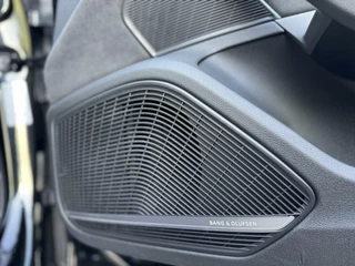 Audi A4 Audi A4 Avant 35 TFSI S-line Automaat | Panoramadak | Leer/alcantara bekleding | Elektrisch verstelbare bestuurdersstoel | LED verlichting | Bang&Olufsen audio | Apple CarPlay | Parkeersensoren voor en achter - afbeelding nr 65