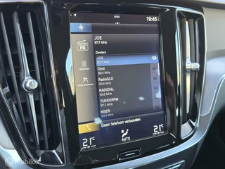Volvo V60 VOLVO V60 2.0 T6 TWIN ENGINE AWD 342 PK CARPLAY STANDKACHEL - afbeelding nr 16