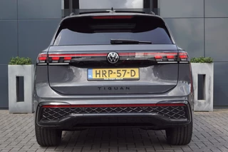 Volkswagen Tiguan Volkswagen Tiguan 1.5 eTSI DSG R-Line Black st 150pk /Panodak/Navi/Camera/20LM/Trekh - afbeelding nr 8