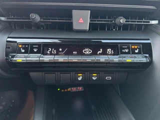Toyota C-HR Toyota C-HR 2.0 Plug-In Hybrid 220 First Edition / nieuw! - afbeelding nr 16