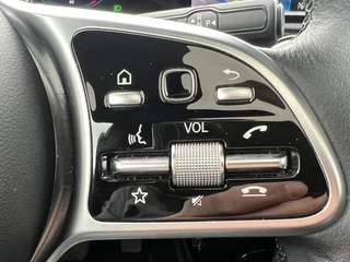 Mercedes-Benz CLA Navigatie Trekhaak Panoramadak Elek. Stoelen Leer Stoelverwarming DAB Keyless Getint Glas  NL Auto BTW - afbeelding nr 33