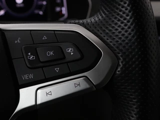 Volkswagen Passat Volkswagen Passat 1.4 TSI GTE | Panoramadak | Stoelverwarming |  Leder/Alcantara | Camera | Carplay | Adaptive cruise | Matrix LED | Massage | Navigatie - afbeelding nr 20