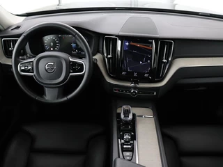 Volvo XC60 Volvo XC60 2.0 T8 Twin Engine AWD Inscription | Panoramadak |  Trekhaak | Leder | Camera | Carplay | Navigatie | Full LED | Climate control - afbeelding nr 9