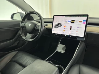 Tesla Model 3 (INCL-BTW) Aut. *PANO | AUTO-PILOT | NAPPA-LEATHER | KEYLESS | FULL-LED | MEMORY-PACK | SURROUND-VIEW | DAB | CARPLAY | DIGI-COCKPIT | LANE-ASSIST | COMFORT-SEATS | TOWBAR | 18