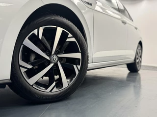 Volkswagen Polo Volkswagen Polo 1.0 TSi R-Line Automaat-Adapt.Cr.contr-Navigatie-Clima-Carplay-Parkeersensoren-Lm16''velgen - afbeelding nr 11