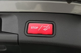 Mercedes-Benz C-Klasse Mercedes-Benz C-klasse 180 AMG | Panoramadak | Leder | Head-Up |  Full LED | Navigatie | Park Assist | Cruise control | Climate control | Bluetooth - afbeelding nr 26