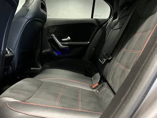 Mercedes-Benz A-Klasse Mercedes-Benz A-Klasse 250e AMG// Panoramadak // Memory // MultiBeam LED // Keyless // Magno Grijs // Augmented - afbeelding nr 39