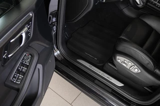 Porsche Macan Porsche Macan 3.6 Turbo|SportDesign|Keyless|CarPlay|BOSE|Carbon|Standkachel|Facelift|Dealer Onderhouden - afbeelding nr 9