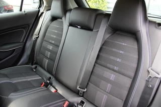 Mercedes-Benz GLA Mercedes-Benz GLA 200 Premium Pano-dak | Trekhaak | Xenon-LED | Navi | ECC | PDC | Cruise | Half-Leder | Sportstoelen | Stoelverw | LMV18'' | Goede banden | Zeer nette - afbeelding nr 28