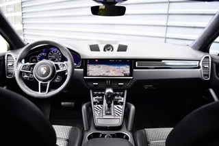 Porsche Cayenne | Carbon Exterieur | Carbon Dak | 22'' GT Design Wielen | Sportuitlaat | - afbeelding nr 4