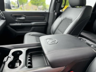 Dodge Ram 1500 Dodge Ram 1500 4X4 5.7 V8 4x4 CrewCab Sport|22