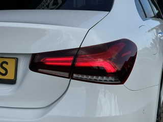 Mercedes-Benz A-Klasse Mercedes A-Klasse 250e AMG | Pano | Burm | Ambient | Widescreen | Keyless | Camera - afbeelding nr 32