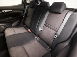 Nissan QASHQAI (NAVIGATIE, CLIMATE, 360 CAMERA, GETINT GLAS, TREKHAAK, SPORTSTOELEN, PARKEERSENSOREN, CRUISE, NIEUWE APK, NIEUWSTAAT) - afbeelding nr 15