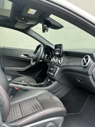 Mercedes-Benz CLA Mercedes CLA-klasse 220 4MATIC Pano AMG Line Camera appelcarplay - afbeelding nr 12