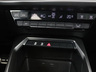 Audi A3 Audi A3 30 TFSI S edition | Carplay | Full LED |  Virtual Cockpit | Sportstoelen | Half leder | Getint glas | Climate control | Cruise control - afbeelding nr 24