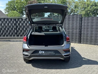 Volkswagen T-Roc Volkswagen T-Roc 1.5 TSI Style + APPLE CARPLAY - afbeelding nr 10