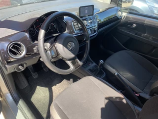 Volkswagen up! Volkswagen up! 1.0 high up! BlueMotion CRUISE / PDC / AIRCO / NAVI / BLUETOOTH / LMV - afbeelding nr 3