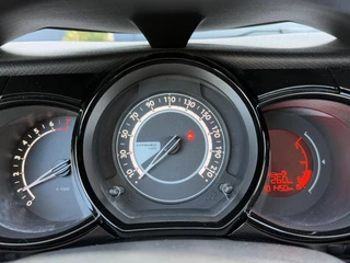 Citroën C3 Citroen C3 1.2 PureTech Exclusive 2e Eigenaar,Navi,Clima,Cruise,Bluetooth,PDC,Elek ramen,Lm velgen,N.A.P,APK tot 10-2025 - afbeelding nr 16