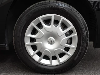 Opel Combo Opel Combo 1.5D L1H1 Edition Airco Navi PDC Achter App-connect DAB+ Trekhaak - afbeelding nr 9