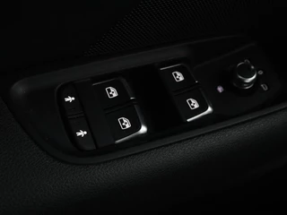 Audi A3 Audi A3 1.4 e-tron Lease Edition | Leder | Carplay |  Virtual Cockpit | Sportstoelen | Keyless | Navigatie | Full LED | Climate control | Parkeerhulp | Cruise control | Bluetooth - afbeelding nr 30