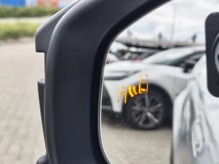 Toyota C-HR Toyota C-HR 1.8 Hybrid 140 First Edition | Navi | Sensoren v/a | El. Achterk - afbeelding nr 37