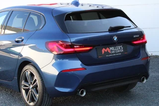 BMW 1 Serie BMW 1-serie 120i Business Edition Plus HEAD-UP LEDER KEYLESS - afbeelding nr 5